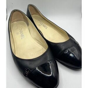 CHANEL Black Cap Toe Ballet‎ Flats Patent Leather CC Logo Size 37